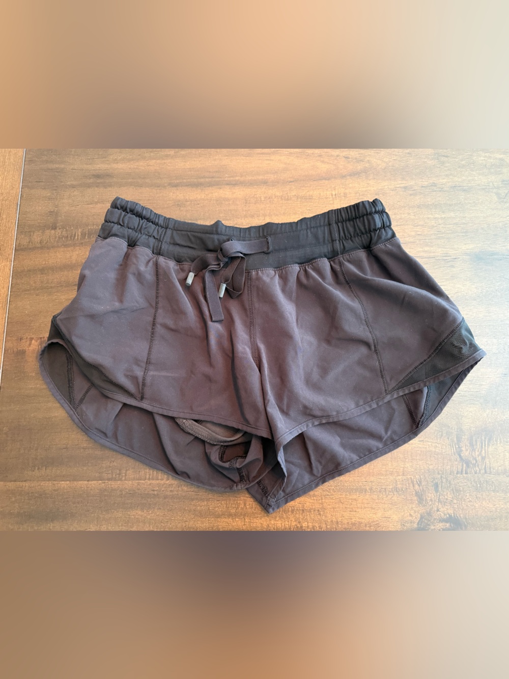 LULULEMON: 2” Shorts
